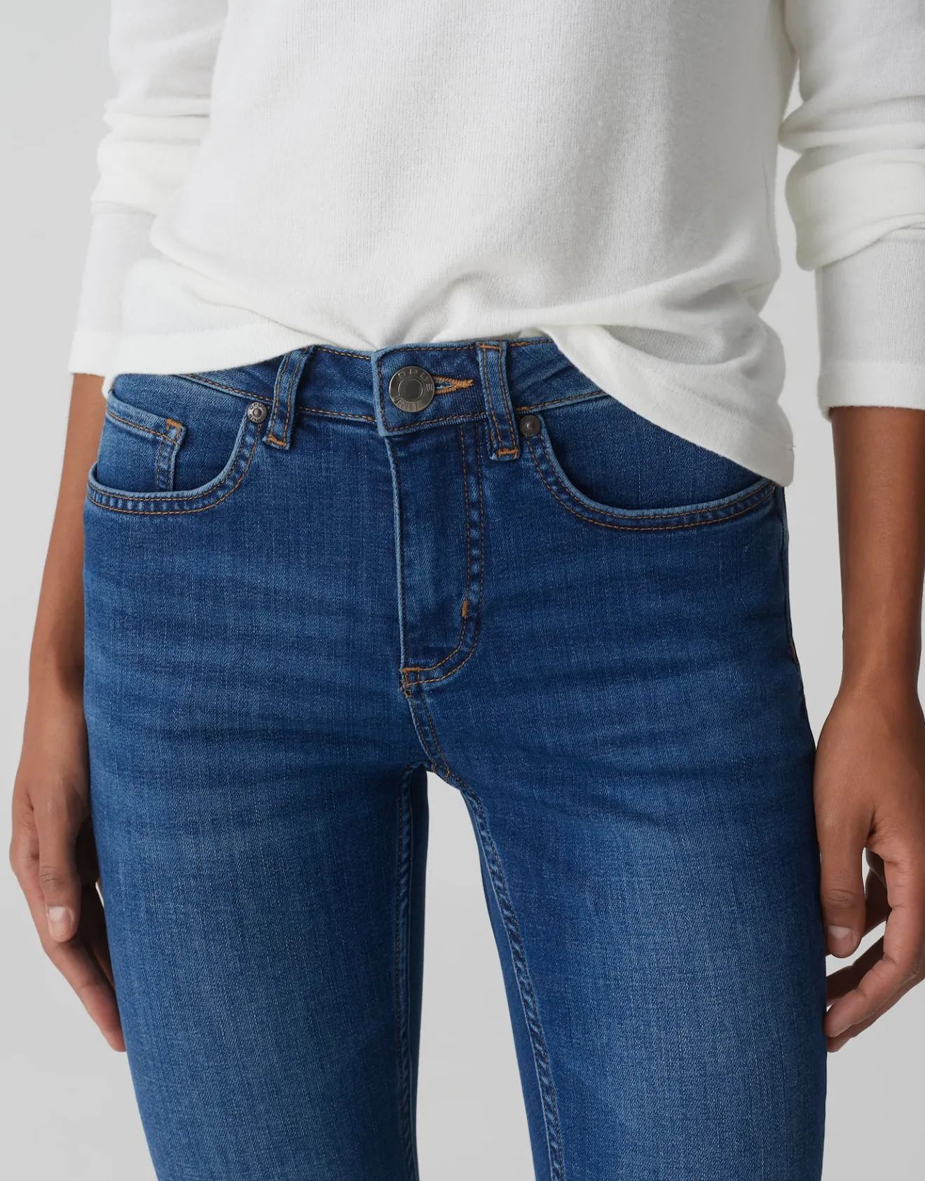 Shop Skinny Jeans ELMA STRONG BLUE Low Rise aus stretchigem BCI Cotton Mix Jeans